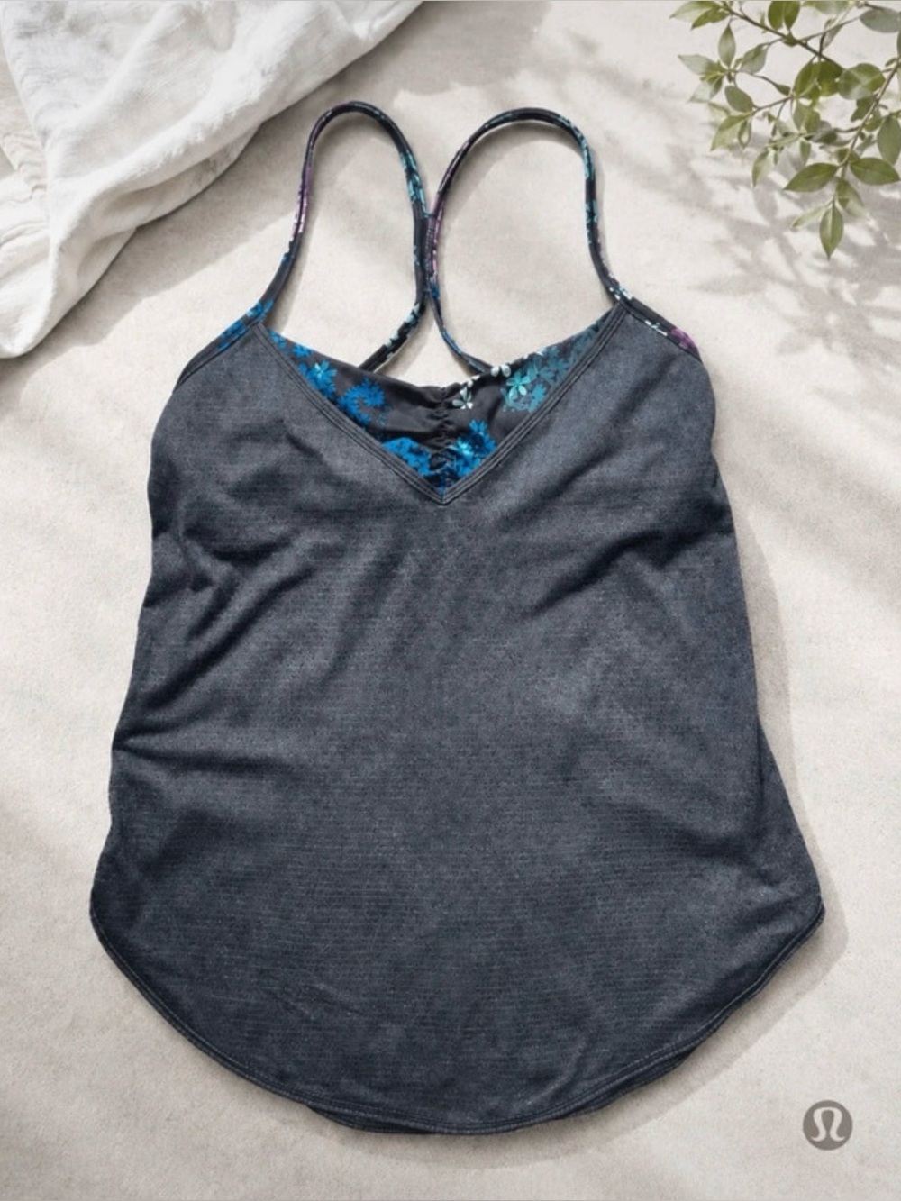 Lululemon Built In Bra Strappy Workout Tank Gray Floral XS S